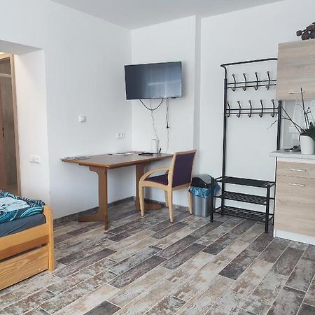 Apartmán Ubytovani Vistarie Červený Kostelec Exteriér fotografie